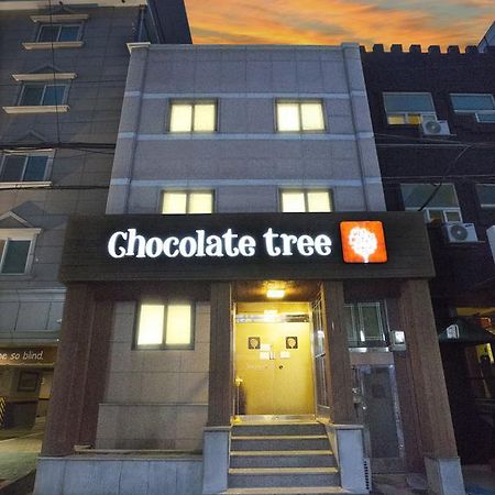 Chocolate Tree Sinchon Hotel Seoel Buitenkant foto