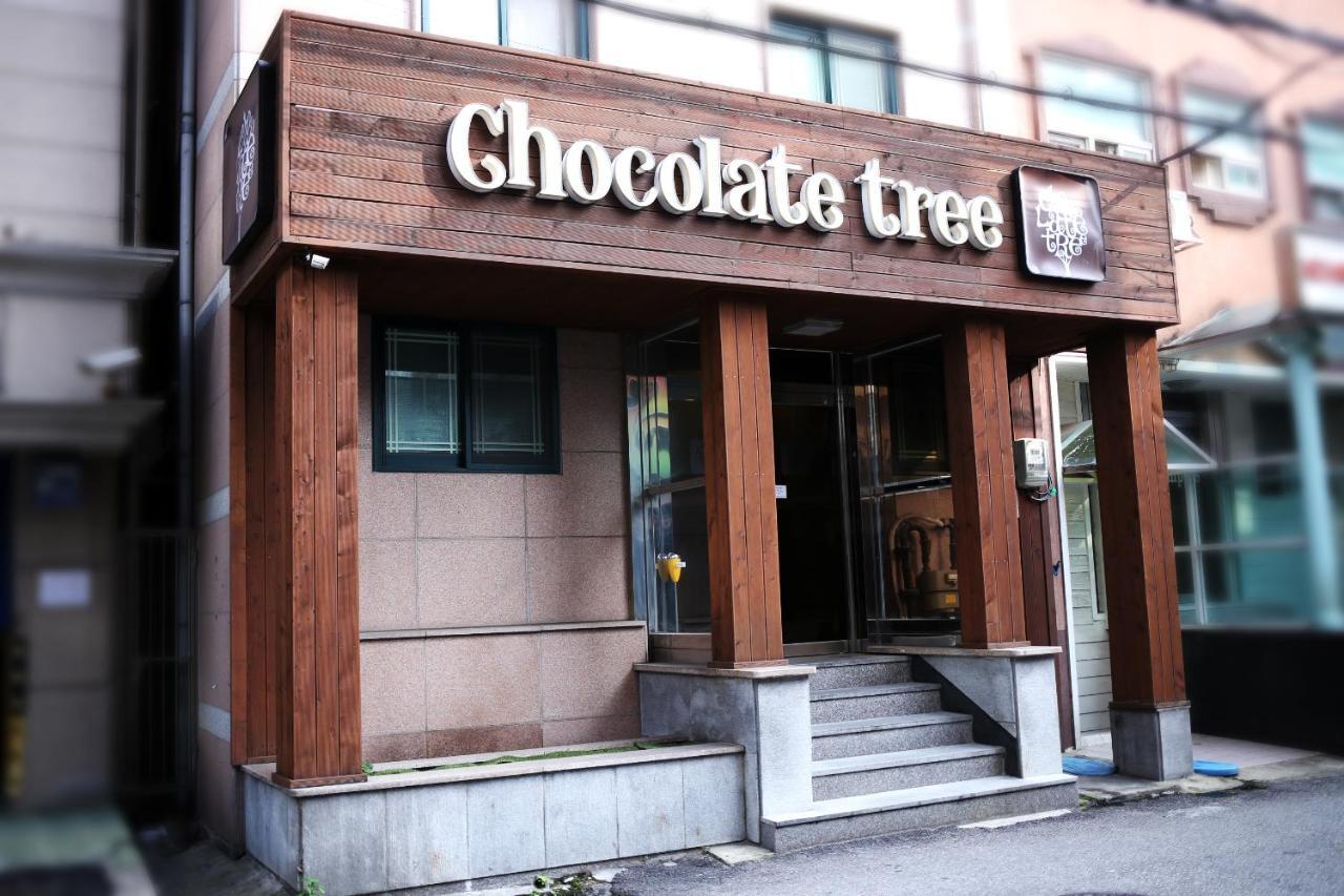 Chocolate Tree Sinchon Hotel Seoel Buitenkant foto